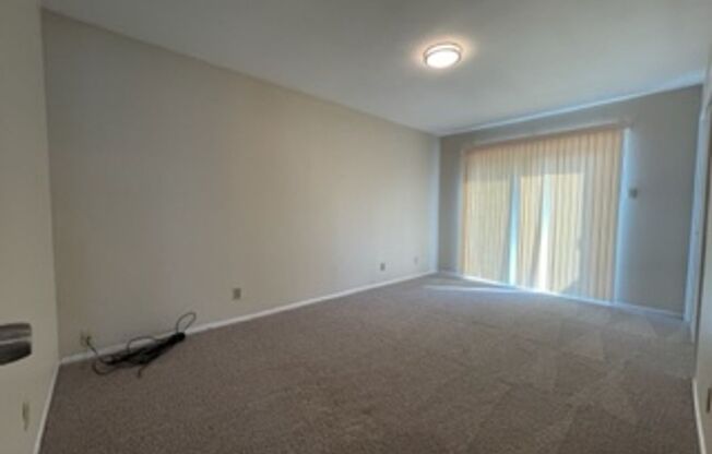 2 beds, 2 baths, $1,600