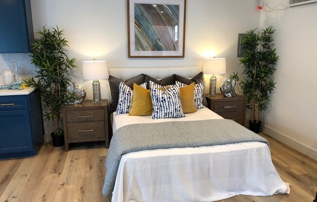 Beautiful Studio Apartment in Belmont Shore Across from Rosie’s Dog Beach!!