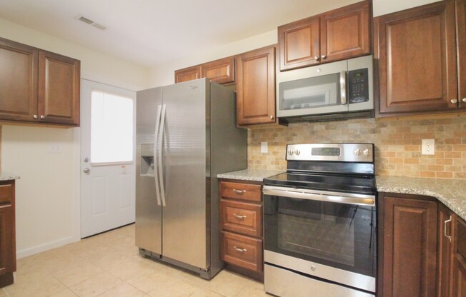 2 beds, 1 bath, $1,350