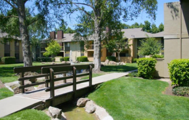 Park Lakewood Apartments