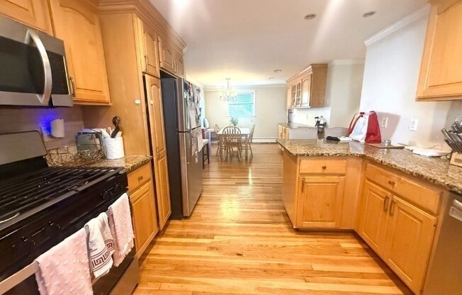 83 RALPH ST