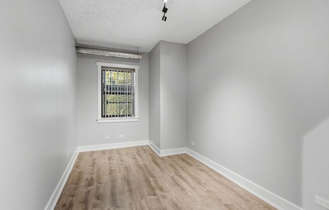 2 beds, 1 bath, 570 sqft, $2,500, Unit 415