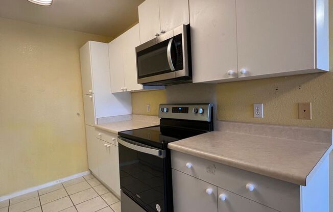 2 beds, 2 baths, $2,500