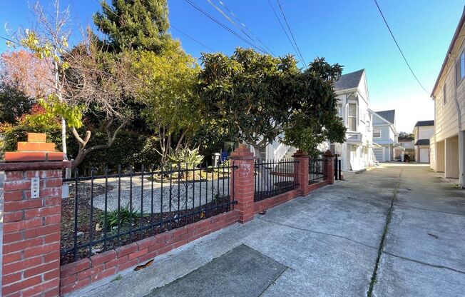 1180 Regent St