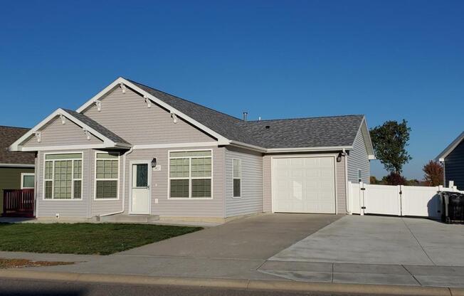1417 TWIN OAKS DR