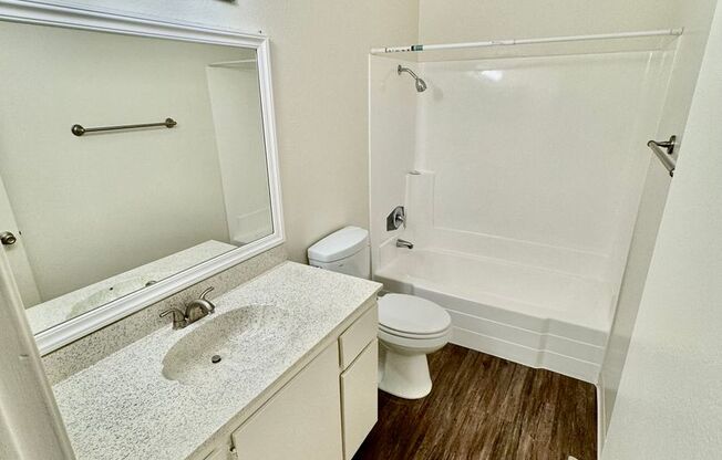 1 bed, 1 bath, 700 sqft, $2,000, Unit 233