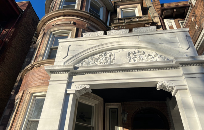 4944 S MICHIGAN
