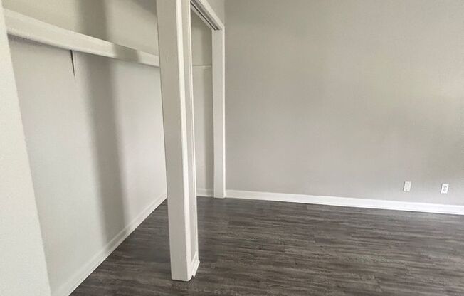 3 beds, 2 baths, 1,230 sqft, $975