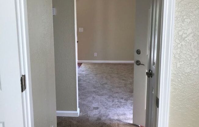 1 bed, 1 bath, 700 sqft, $1,710, Unit 237