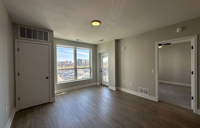 1 bed, 1 bath, 865 sqft, $1,699, Unit 205