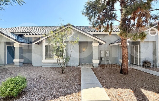 860 N MCQUEEN Road