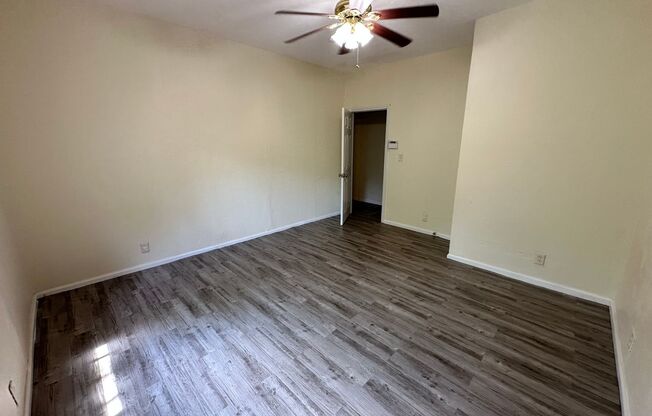 3 beds, 1 bath, $1,295