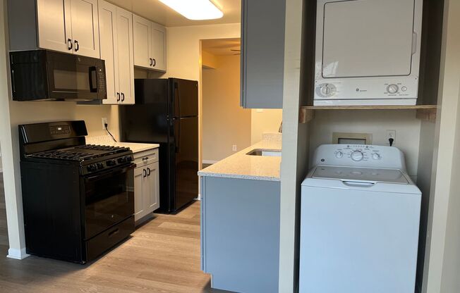 1 bed, 1 bath, 858 sqft, $1,995