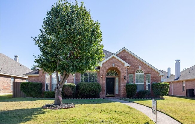 4552 OAK SHORES DR