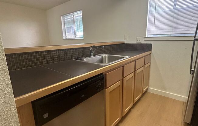 Studio, 1 bath, 400 sqft, $1,125, Unit WWK-403