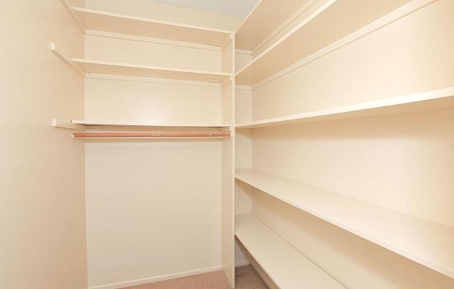 1 bed, 1 bath, 750 sqft, $1,245, Unit 06