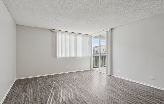 2 beds, 2 baths, 1,058 sqft, $2,598, Unit 4220.307