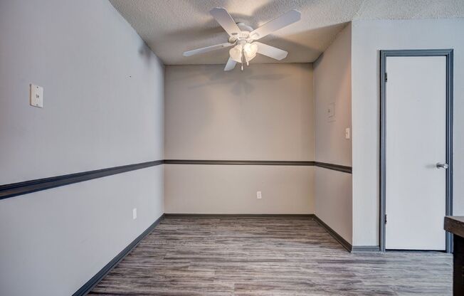 2 beds, 1.5 baths, 925 sqft, $925, Unit O4