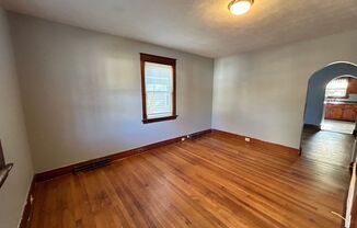 3 beds, 1 bath, $1,300