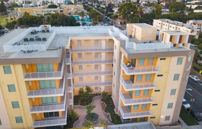 PACIFIC LUXE APARTMENTS | GLENDALE | SCHEDULE A TOUR