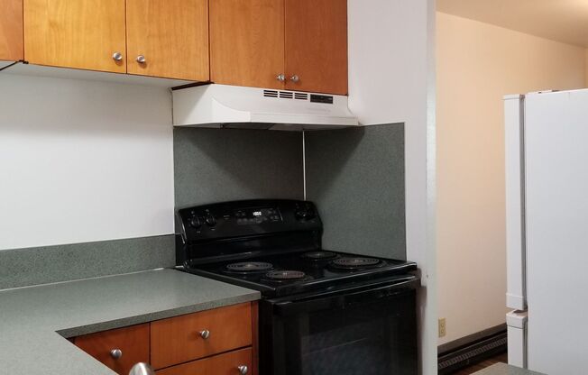 1 bed, 1 bath, 650 sqft, $1,550, Unit A