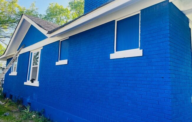 1547 E MCLEMORE AVE