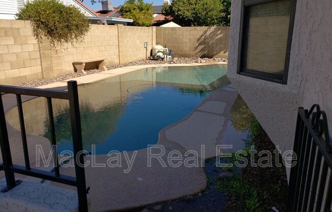 2708 W GILA LN