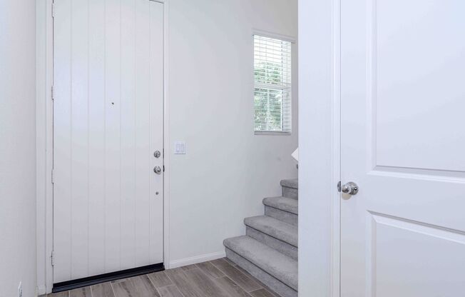Spacious Irvine 3 Bedroom with Amenities