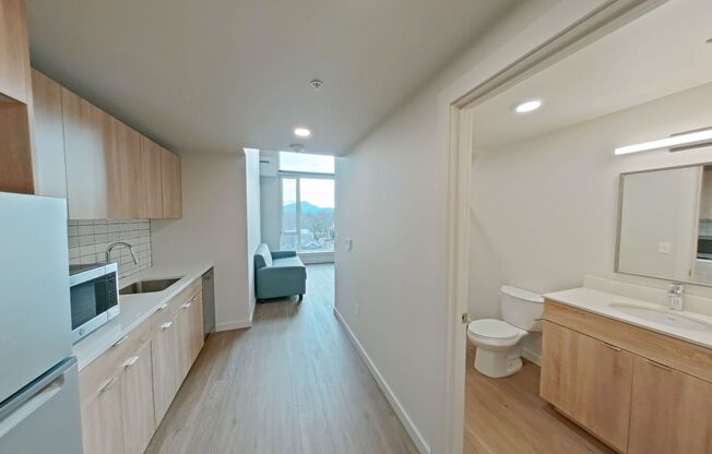 1 bed, 1 bath, 496 sqft, $1,450, Unit 512