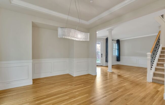 Must see in beautiful Redmond neighborhood