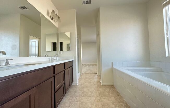 4 Bedroom home for leasing in Chino