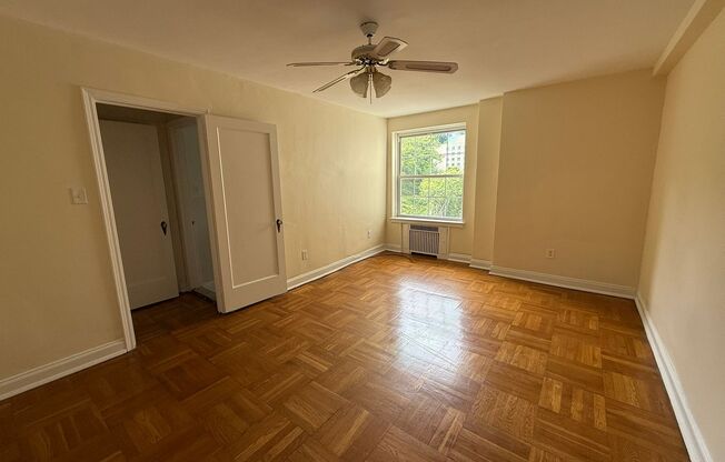 1 bed, 1 bath, 768 sqft, $1,450, Unit Royal York 804