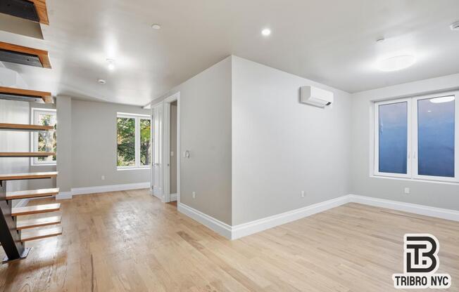 129 RUSSELL ST