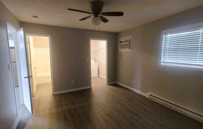 1 bed, 1 bath, 775 sqft, $970, Unit 102 - D