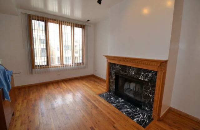1425 WALTON