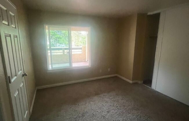 351 - 127/133/139 Rancho Dr
