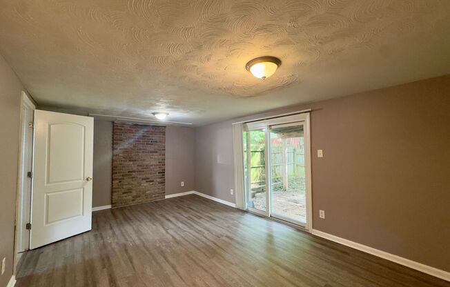 Charming 3-Bedroom Townhome in Prime Edgewood Location