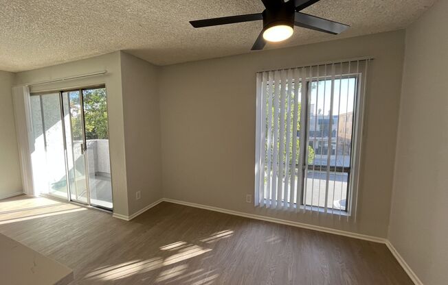 1 bed, 1 bath, 700 sqft, $1,698, Unit 112