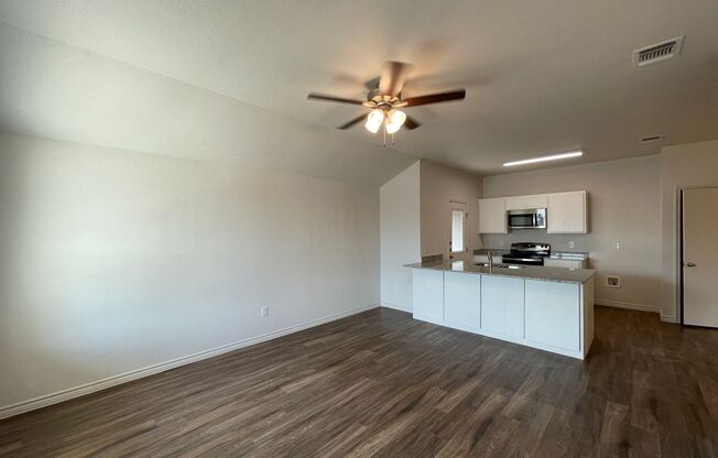 3 beds, 2 baths, 1,334 sqft, $1,395