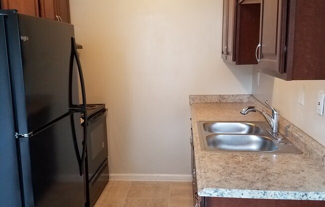 2 beds, 1 bath, 770 sqft, $1,000, Unit Unit 1