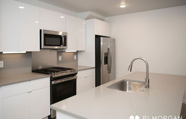 1 bed, 1.5 baths, 1,150 sqft, $1,350