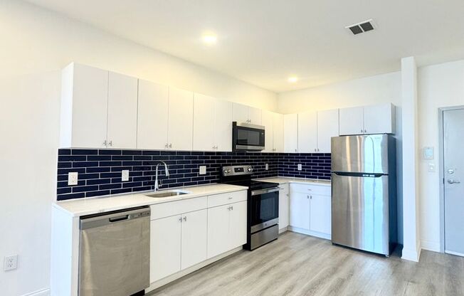 1 bed, 1 bath, 620 sqft, $1,250, Unit 218