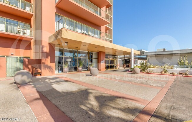 1 bed, 1 bath, 602 sqft, $2,000, Unit 16E