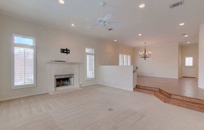 Rare 3 BR / 2.5 BA /  2 Car Garage Westlake Condo 14th Fairway (Austin Country Club) (Eanes ISD)