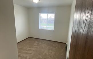 2 beds, 1 bath, 965 sqft, $1,100, Unit 1100.11