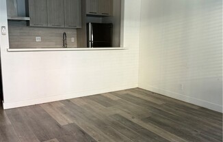 Studio, 1 bath, 550 sqft, $1,650, Unit 113