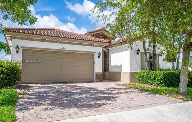 16186 SW 65th Ln # 16186 MIAMI, FL 33193