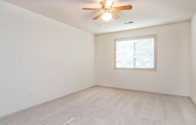 2 beds, 1 bath, 980 sqft, $1,110, Unit 3110