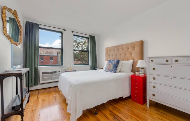 226 W 123 ST