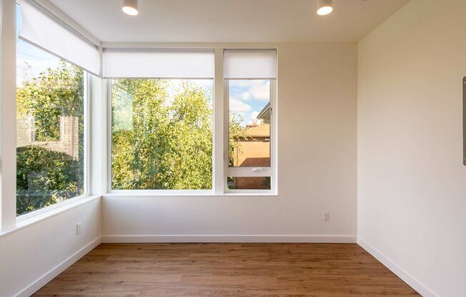 Studio, 1 bath, 242 sqft, $1,295, Unit 104